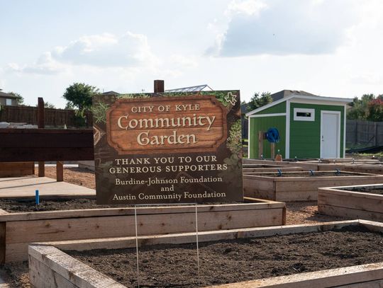 Kyle Parks &amp; Recreation hosts preview day, ribbon cutting for Community Garden at Post Oak