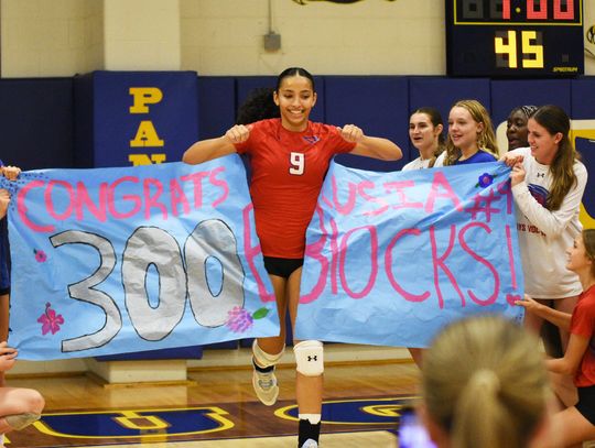 Lady Hawks sweep Panthers, senior celebrates 300th block