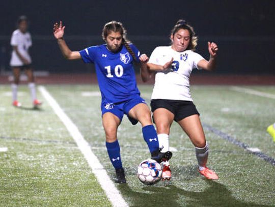 Lady Lobo soccer is playoff bound