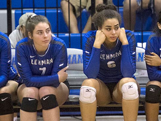 Lady Lobos fall to Lions