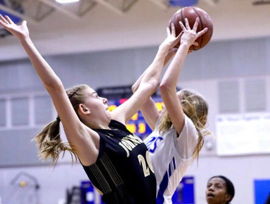 Lady Lobos succumb to Jaguars