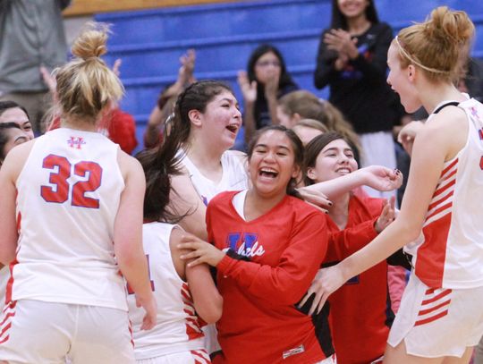 Lady Rebs stun Aldine in 40-39 thriller