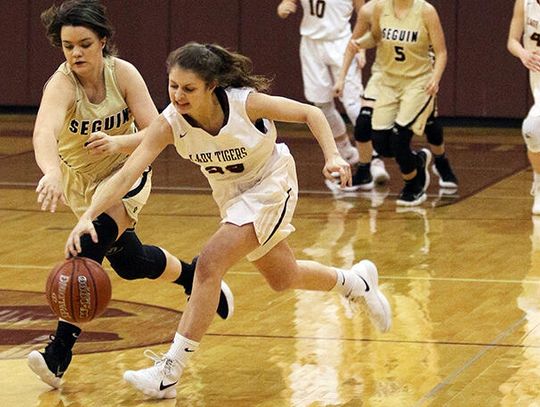 Lady Tigers pummel Seguin Matadors 47-20