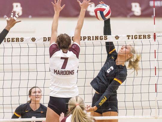 Lady Tigers volleyball sweeps Maroons