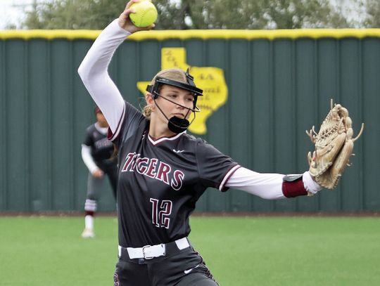 Lady Tigers win four of five in tournament