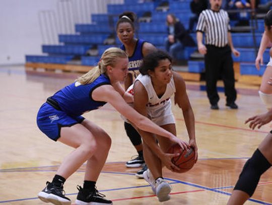 Late game meltdown sinks Hays girls hoops 44-42