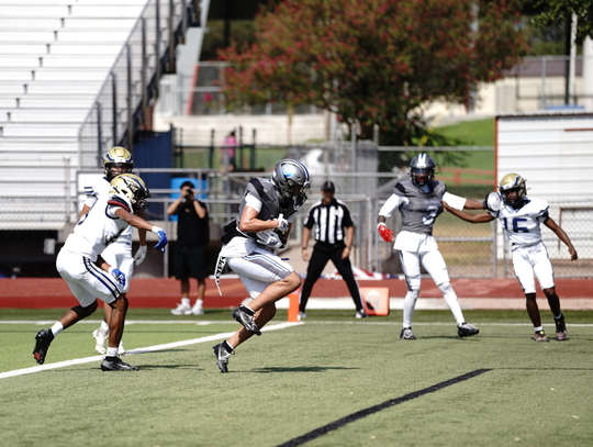 Lehman High School Lobos shutout Akins High School Eagles 41-0