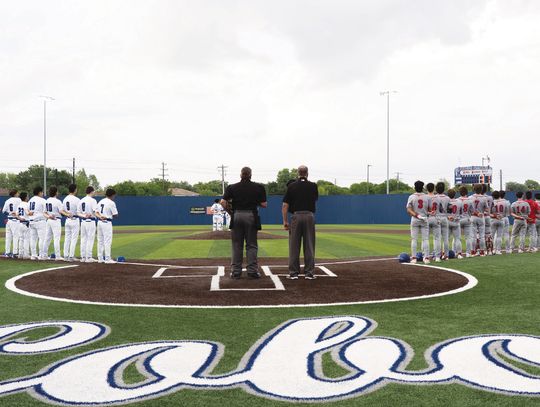 Lehman Lobos, Hays Hawks split series