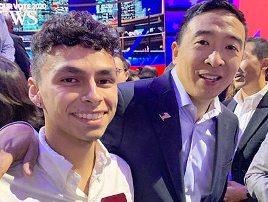 Lobo alum attends Democratic debate