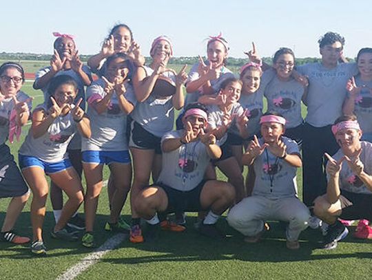 Lobo juniors win Powder Puff match