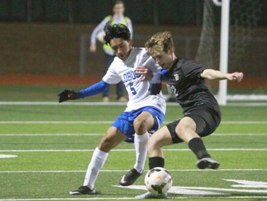 Lobo offense goes cold in 3-0 loss to Vista Ridge