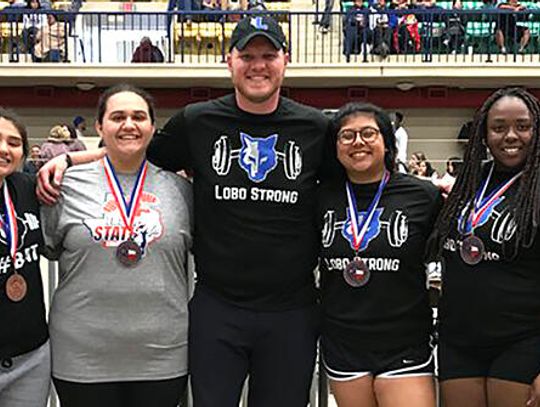 Lobo powerlifters share the podium