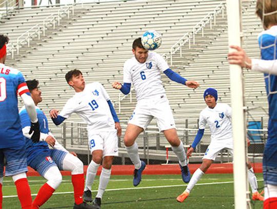 Lobo soccer rolls past Hays 3-1