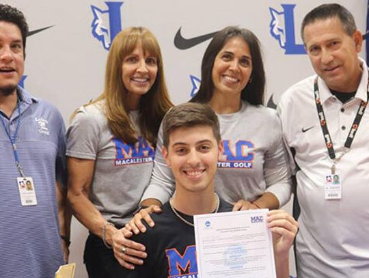 Lobos’ Deutsch to continue golf career at Macalester College