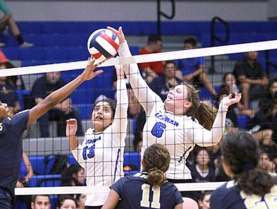 Lobos fall to Akins in four 