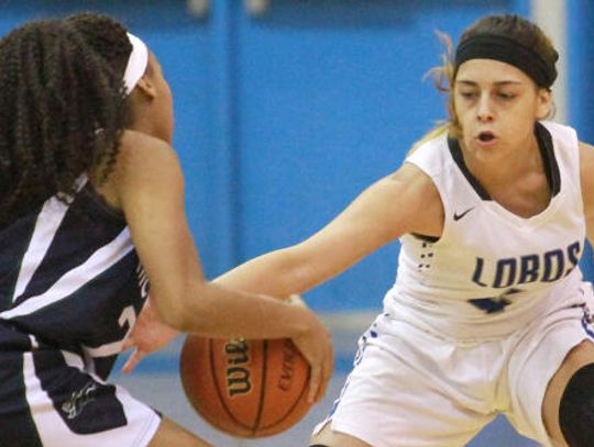 Lobos fall to Lions