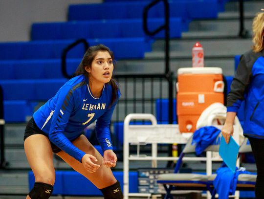 Lobos v-ball gets first district win in five years