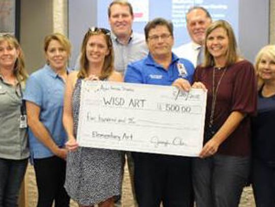 Local artist donates to Jacob’s Well Elementary art program