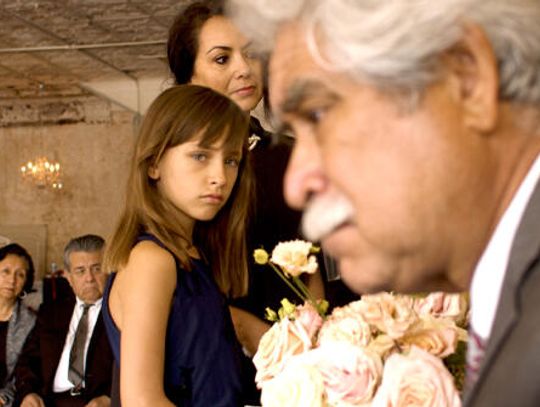 Local movie about neighboring families premieres in Buda