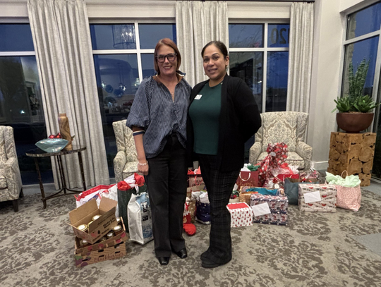 Meadows of Buda neighbors give back