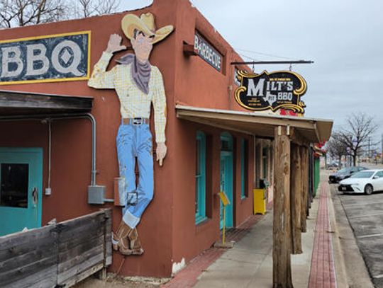 Milt’s Pit BBQ of Kyle relocating to Live Oak