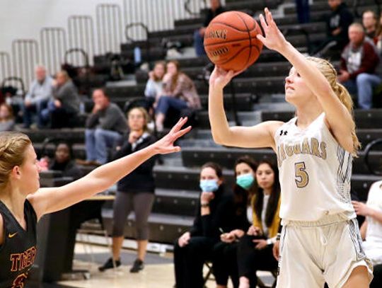 Nail-biting win for Jags over tigers