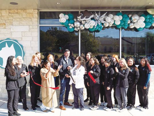 New veterinary clinic opens in Buda