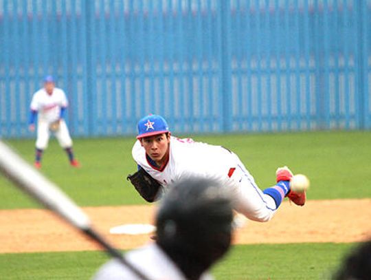Rebels tame Dawgs with 13-2 victory