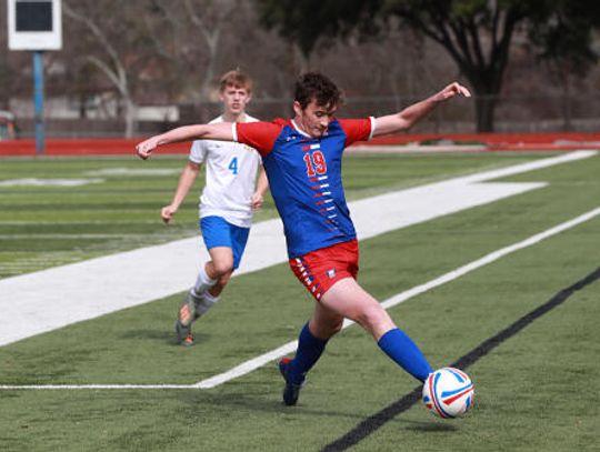 Rebs blank Trojans 4-0