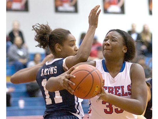 Rebs clip Akins in comeback