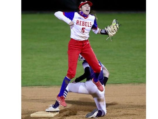 Rebs outrun Rangers 9-2
