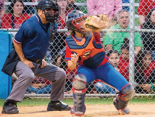 Rebs top Lobos to clinch top spot