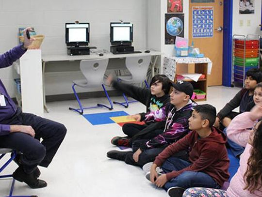S.H.E. Suns learn about technology in Google Hangout