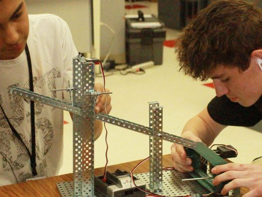 School districts, cities look to STEM future job markets