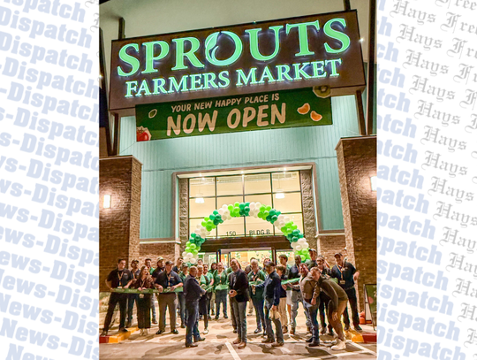 Sprouts Farmers Market celebrates grand opening