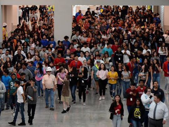 Students get tour of new Johnson High School