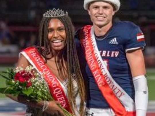 Texans crown king and queen