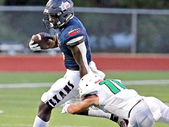 Texans cruise past Canyon Lake 45-7