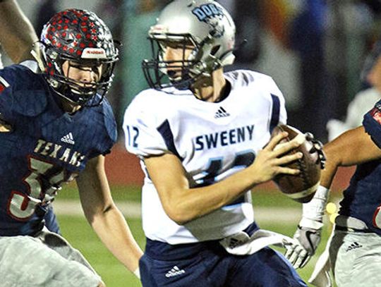 Texans maintain win streak to advance to regional finals