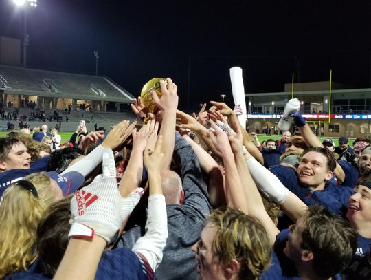 Texans thwart Silsbee rally to reach state title game