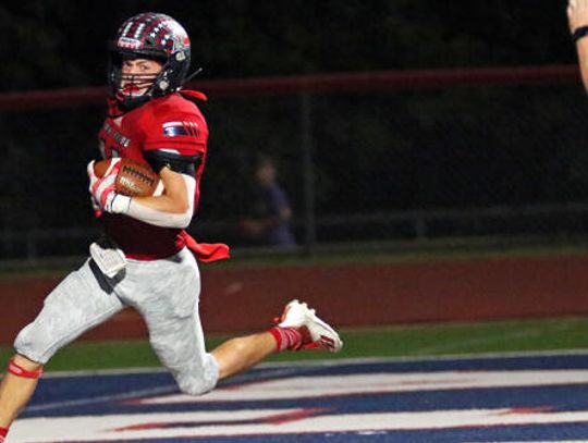 Texans win District football title