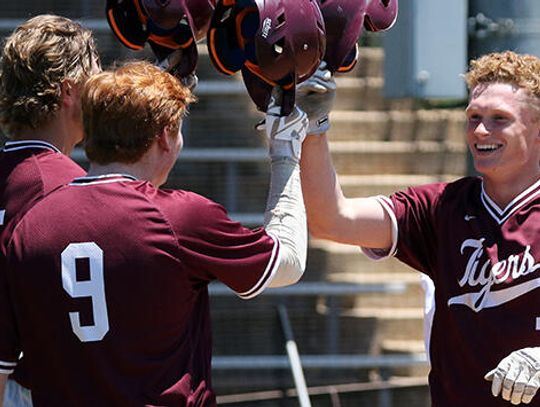 Tigers dominate Jaguars in bidistrict playoff sweep