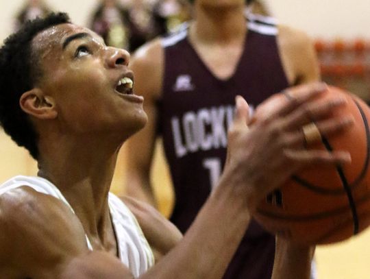 Tigers fall to Lockhart in close 59-55 struggle