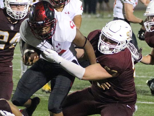 Tigers stun Canyon in 42-41 thriller