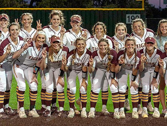 Tigers sweep Harlandale in bi-district round