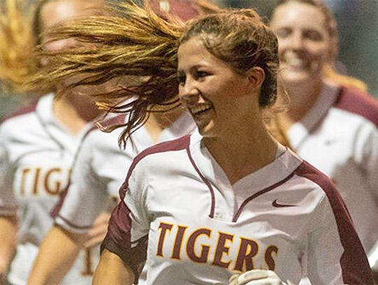 Tigers swipe Lockhart to claim district title