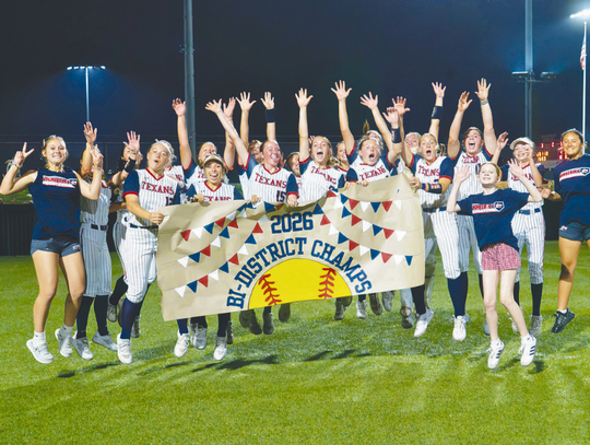 Wimberley Lady Texans softball bests Legacy Ranch, heads to Area