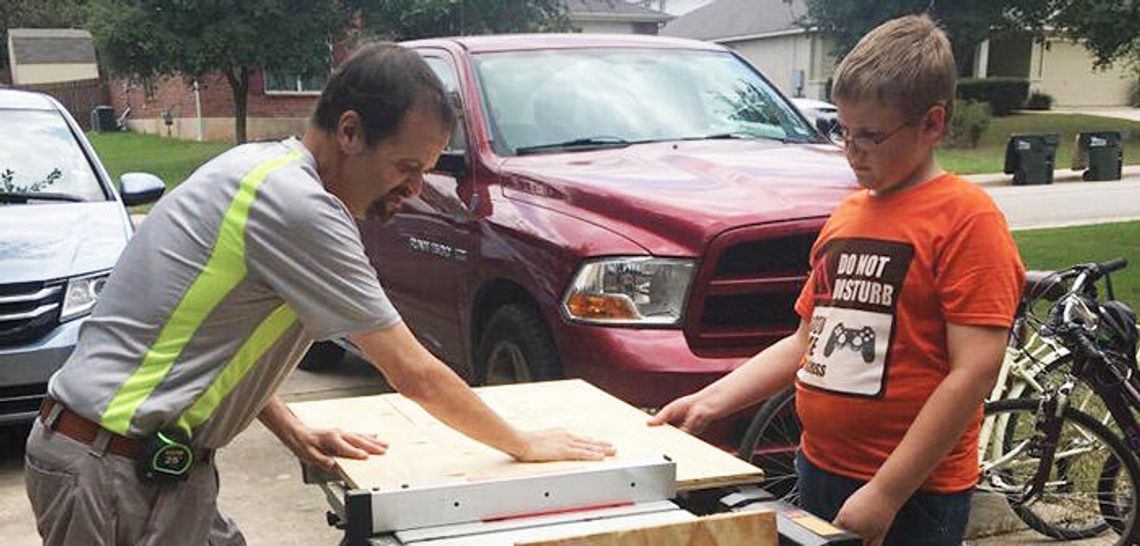 A little give and take: Middle school helps fight against hunger with food pantry