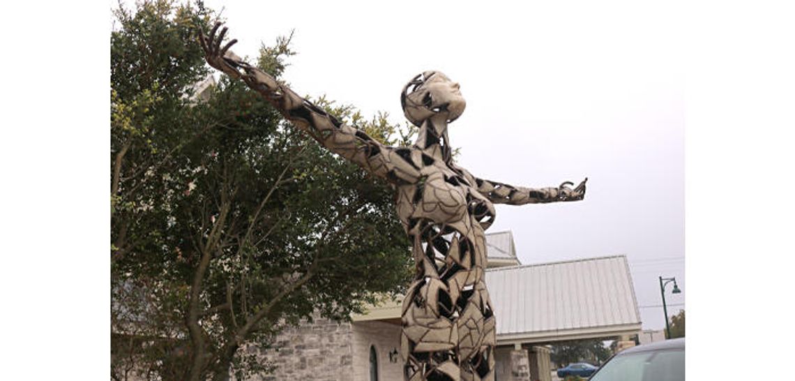 A symbol of inspiration: City of Buda gets a gift