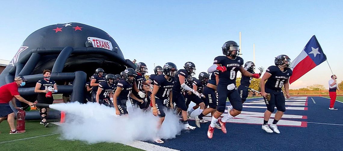 Back to the gridiron: Wimberley outlasts Canyon Lake in return to play